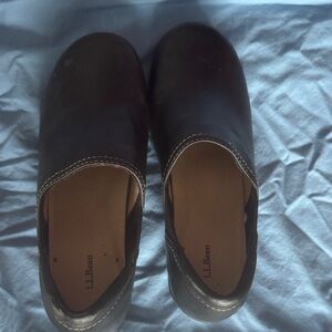 L.L. Bean Black Leather clogs